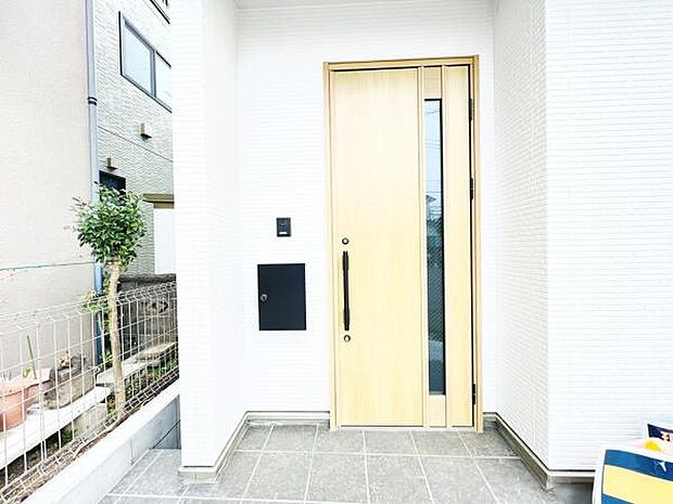 いつも気持ちよくご家族を迎えられる玄関です。