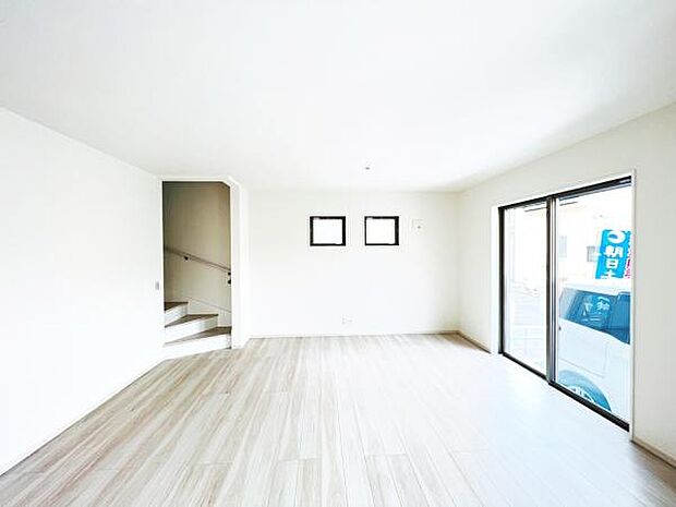 家族団らんの場所としてゆったりと居心地の良いリビングです。