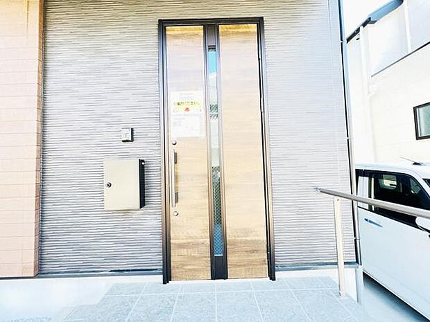 いつも気持ちよくご家族を迎えられる玄関です。