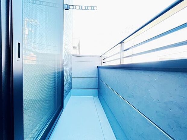 お洗濯ものを気持ち良く太陽の光で干せるのが嬉しいですね。