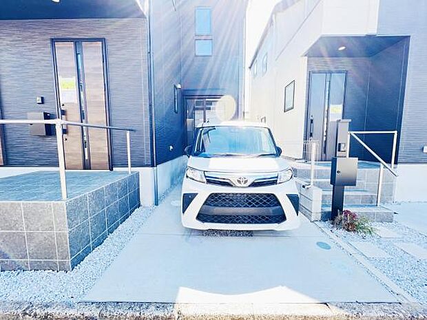 駐車場ももちろん完備しておりますのでお車所有の方にも心強いです。