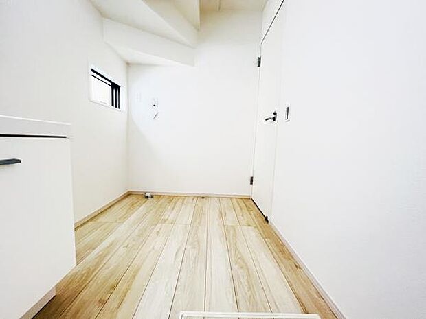 脱衣所は小さなお子様がいるご家庭にも重宝されます。