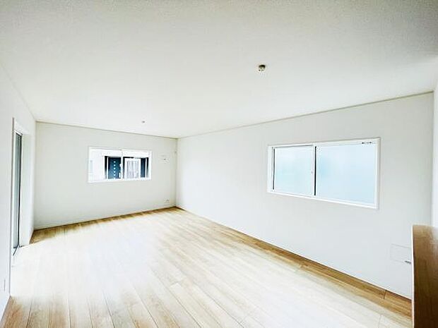 家族団らんの場所としてゆったりと居心地の良いリビングです。