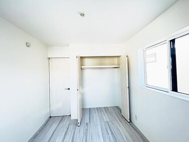 子供部屋や趣味の部屋など用途に合わせてお使いいただけます。