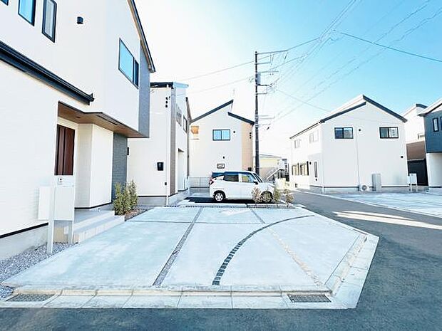 駐車場ももちろん完備しておりますのでお車所有の方にも心強いです。