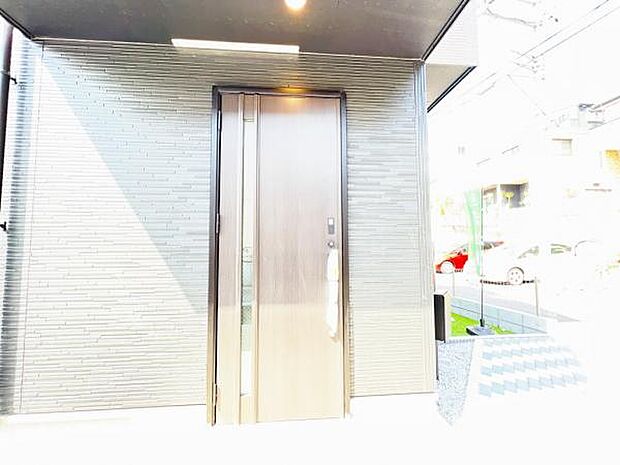 いつも気持ちよくご家族を迎えられる玄関です。