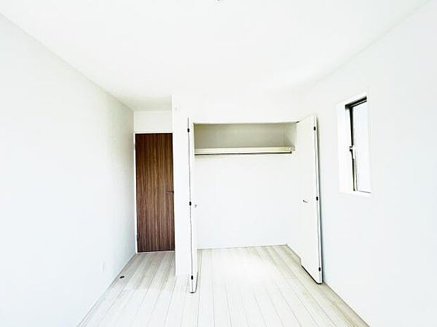 子供部屋や趣味の部屋など用途に合わせてお使いいただけます。