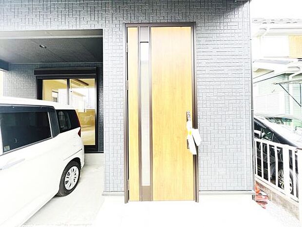 いつも気持ちよくご家族を迎えられる玄関です。