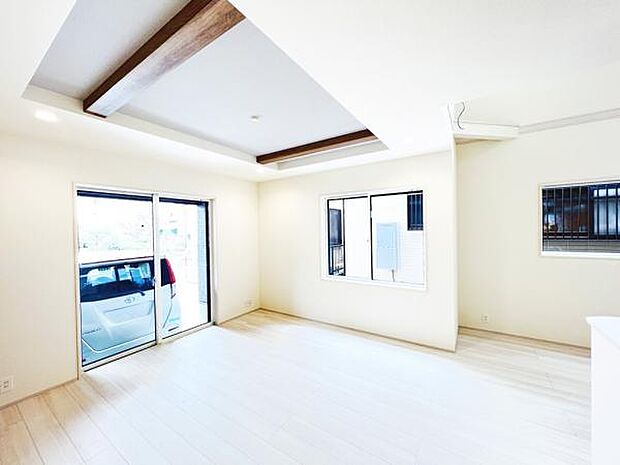 家族団らんの場所としてゆったりと居心地の良いリビングです。