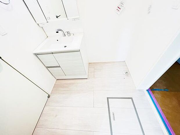 脱衣所は小さなお子様がいるご家庭にも重宝されます。