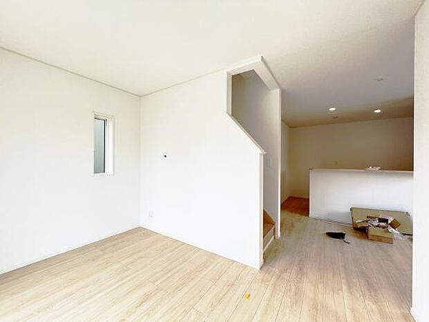 リビングダイニングになります。ご家族そろっての素敵な空間になりそうですね。