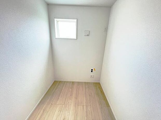 テレワークルームとしてお使いいただけます。