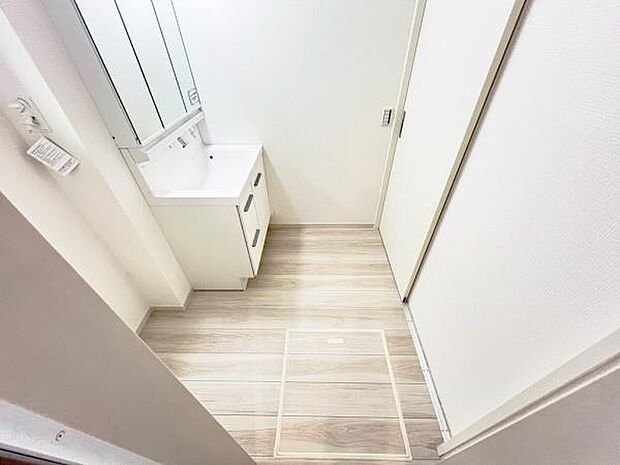 脱衣所は小さなお子様がいるご家庭にも重宝されます。