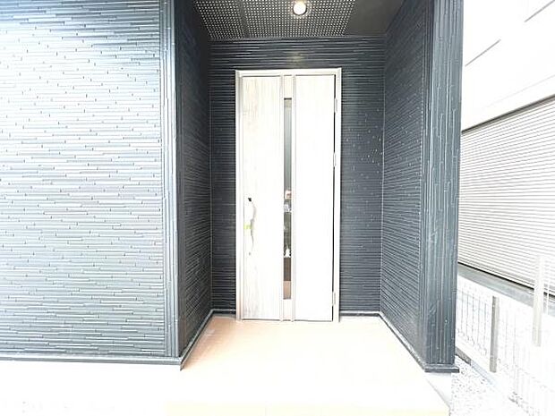 いつも気持ちよくご家族を迎えられる玄関です。
