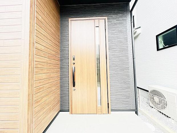 いつも気持ちよくご家族を迎えられる玄関です。
