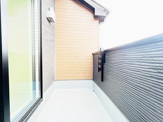 お洗濯ものを気持ち良く太陽の光で干せるのが嬉しいですね。