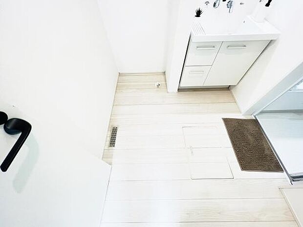 脱衣所は小さなお子様がいるご家庭にも重宝されます。