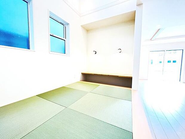 和室スペースです。畳のお部屋は寛げる空間ですね。