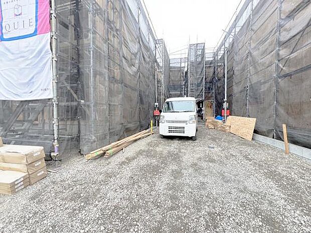 駐車場ももちろん完備しておりますのでお車所有の方にも心強いです。