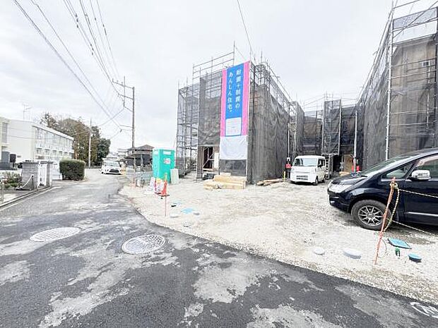 駐車場ももちろん完備しておりますのでお車所有の方にも心強いです。