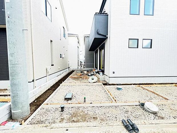 駐車場ももちろん完備しておりますのでお車所有の方にも心強いです。