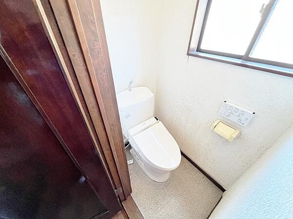 ほっと安らげるトイレ空間です。