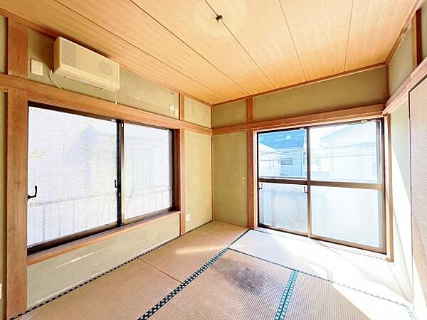 和室スペースです。畳のお部屋は寛げる空間ですね。