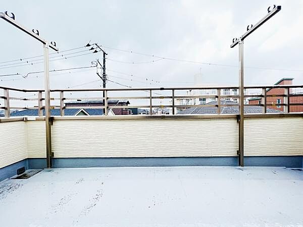 お洗濯ものを気持ち良く太陽の光で干せるのが嬉しいですね。