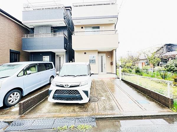 駐車場ももちろん完備しておりますのでお車所有の方にも心強いです。