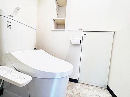 ほっと安らげるトイレ空間です。