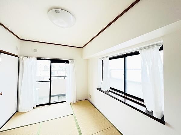 一部屋あるとうれしい和室。客間、晩酌、家族団らんなど色々使えますね。
