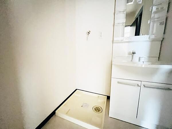 お天気を気にせずお洗濯ができ、室内干し可能です。