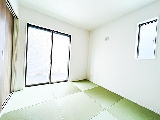 和室スペースです。畳のお部屋は寛げる空間ですね。