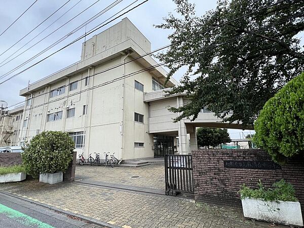相模原市立麻溝台中学校まで約880m（徒歩11分）