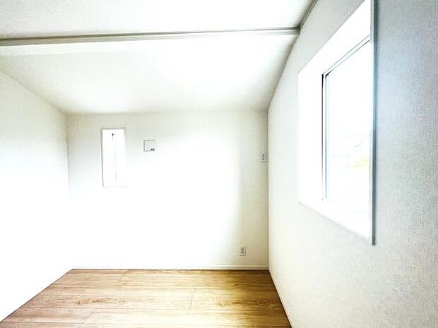 子供部屋にもちょうど良い大きさのお部屋です。
