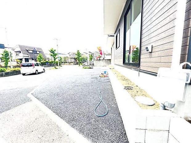 お庭スペースは、ガーデニングやお子様との外遊びなど多彩な用途でお楽しみいただけます。