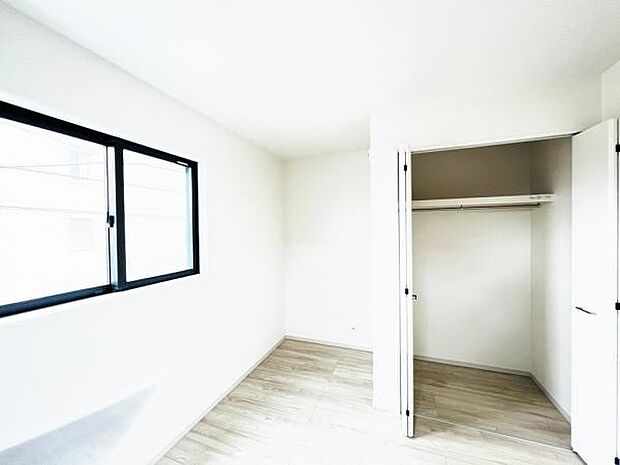 子供部屋や趣味の部屋など用途に合わせてお使いいただけます。