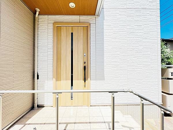 いつも気持ちよくご家族を迎えられる玄関です。