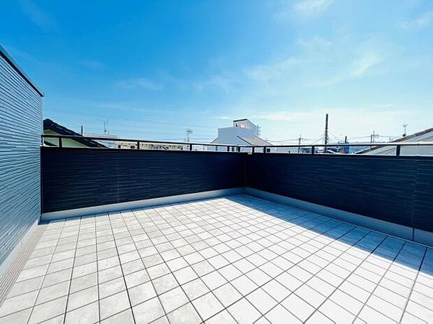 お洗濯ものを気持ち良く太陽の光で干せるのが嬉しいですね。
