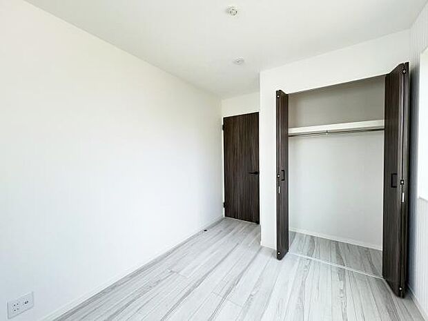 子供部屋や趣味の部屋など用途に合わせてお使いいただけます。