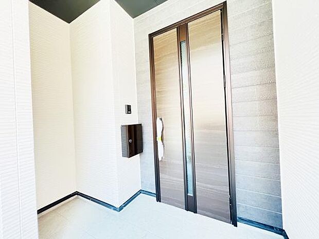 いつも気持ちよくご家族を迎えられる玄関です。