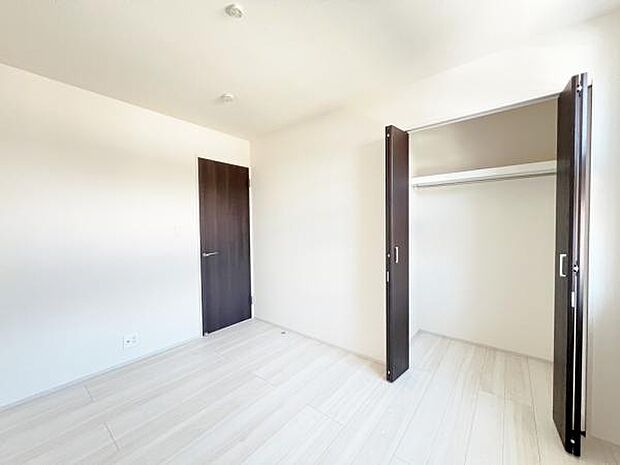 子供部屋や趣味の部屋など用途に合わせてお使いいただけます。