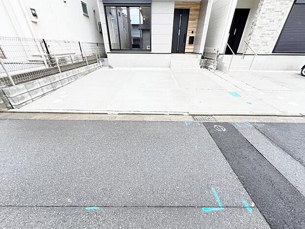 駐車場ももちろん完備しておりますのでお車所有の方にも心強いです。