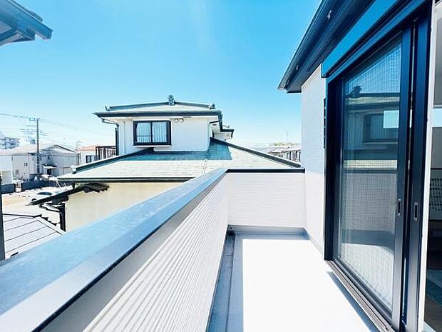 お洗濯ものを気持ち良く太陽の光で干せるのが嬉しいですね。