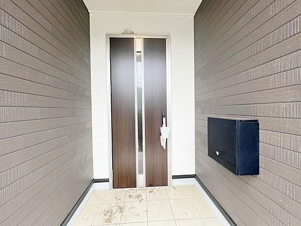 いつも気持ちよくご家族を迎えられる玄関です。