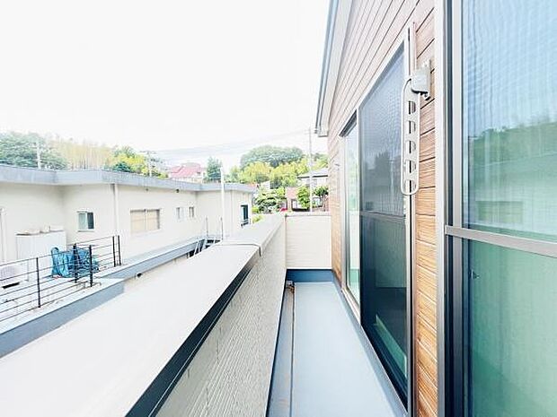 お洗濯ものを気持ち良く太陽の光で干せるのが嬉しいですね。