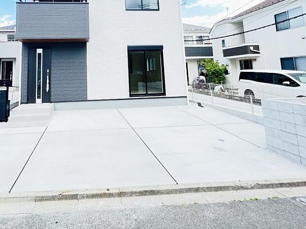 駐車場ももちろん完備しておりますのでお車所有の方にも心強いです。