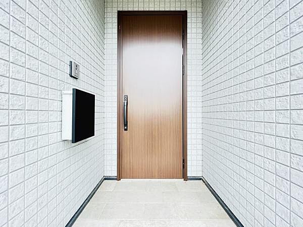 いつも気持ちよくご家族を迎えられる玄関です。