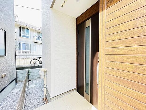 いつも気持ちよくご家族を迎えられる玄関です。