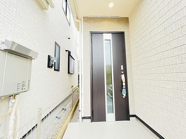 いつも気持ちよくご家族を迎えられる玄関です。